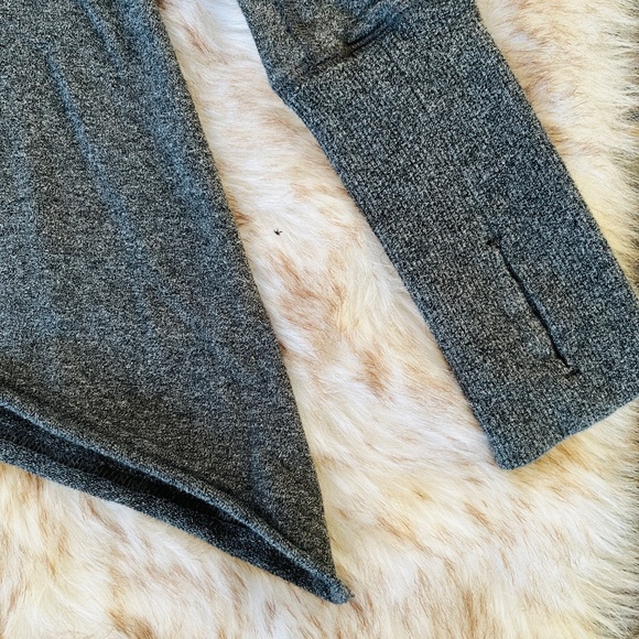 Lululemon Tea Lounge Pullover Heathered Coal Sharkbite Sweatshirt Thumbhole - Picture 4 of 7